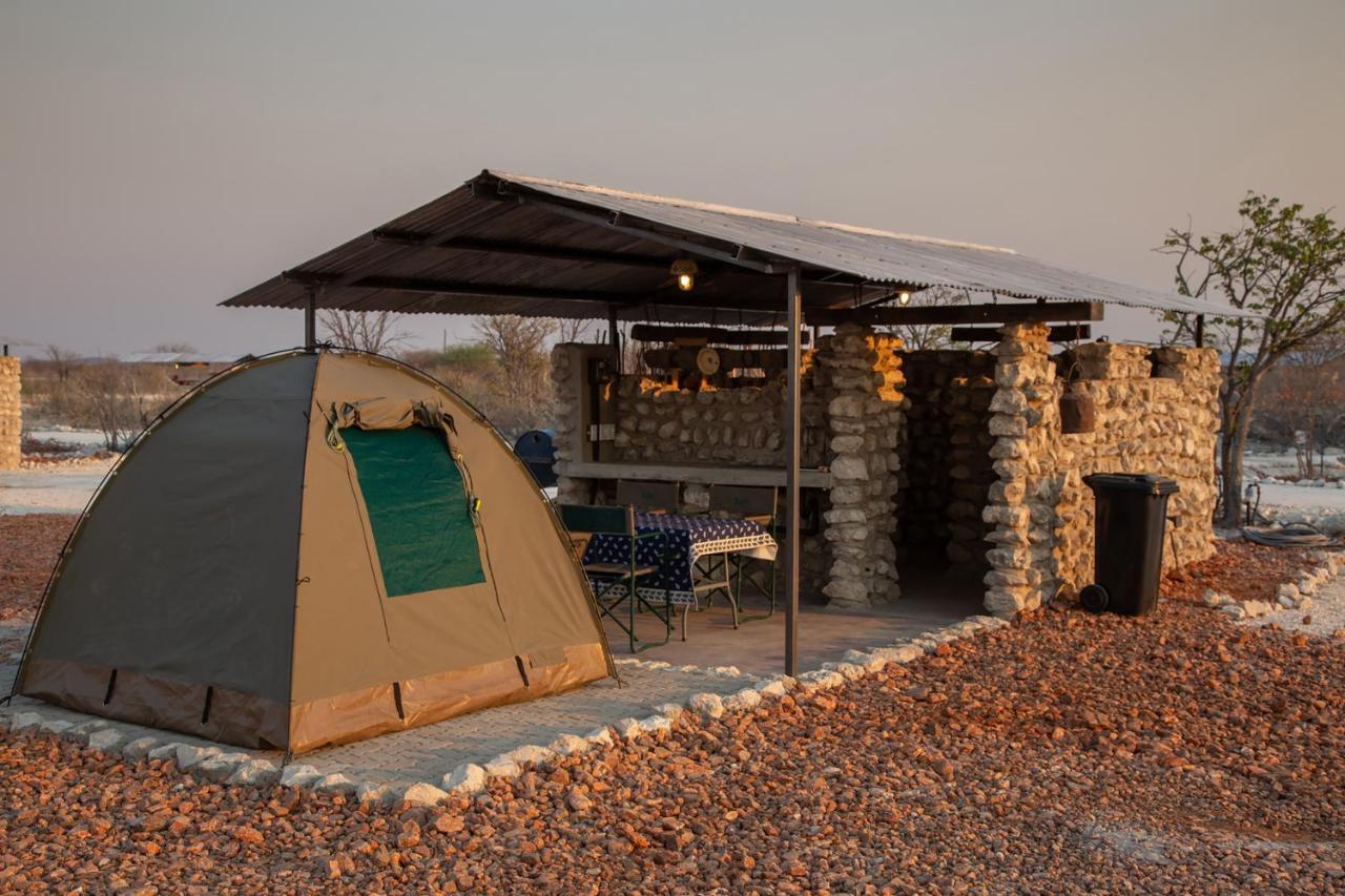 ホテル Etosha Trading Post Campsite オカウクエジョ エクステリア 写真