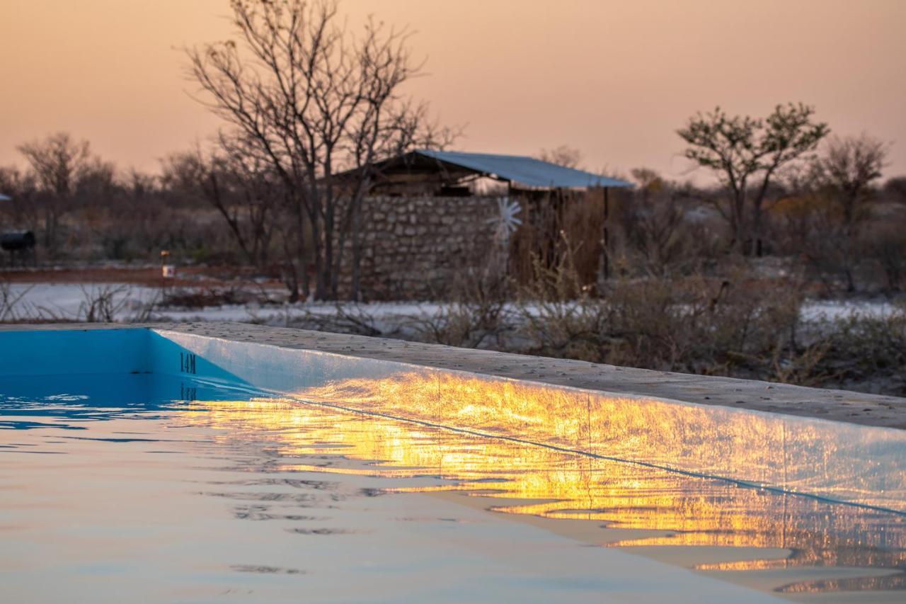 Etosha Trading Post Campsite オカウクエジョ エクステリア 写真